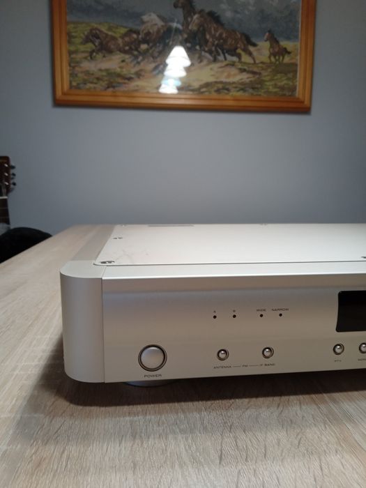 Audiofilski tuner Marantz ST-17