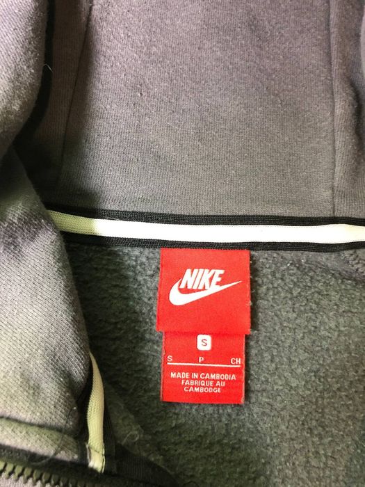 Продам кофту NIKE