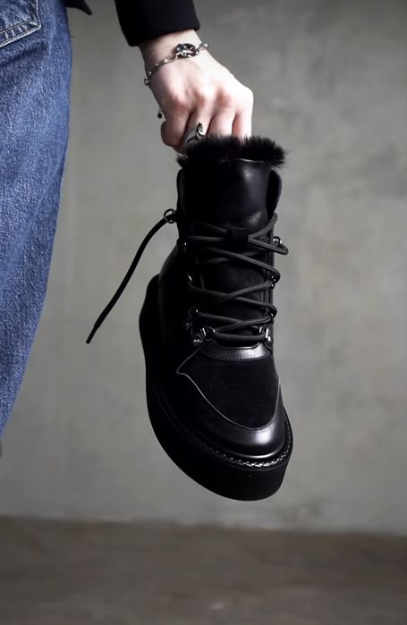 Чоботи черевики угг  ботинки 39 натуралтна шкіра