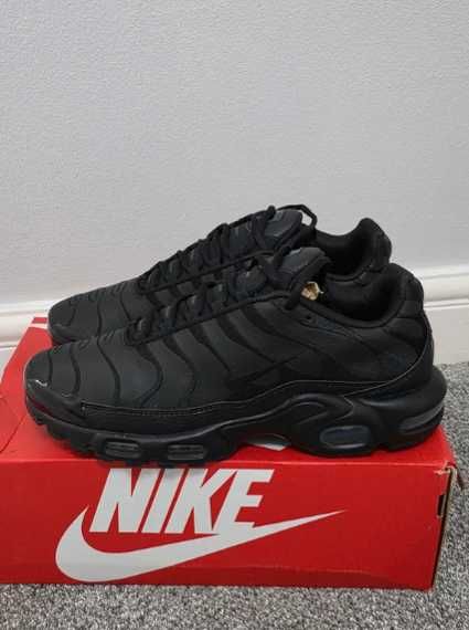 Nike  Air Max TN Plus_ Black R.41