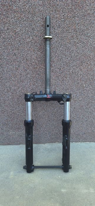 Sym Orbit 3, Jet 4 RX Zawieszenie Lagi.