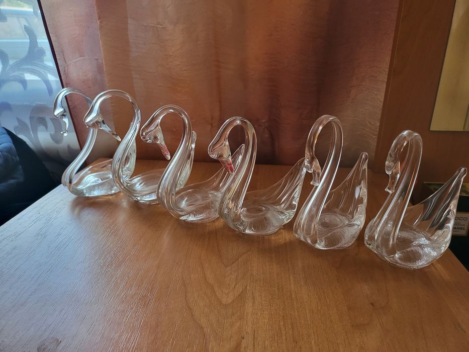 Лебеди из стекла