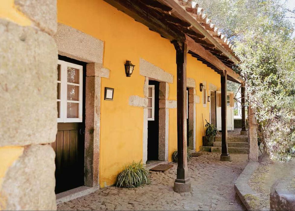 Excepcional Arrenda-se T1 mobilado em quinta com jardins | Amares 4720-427 | Setembro-Junho | Despesas incluídas