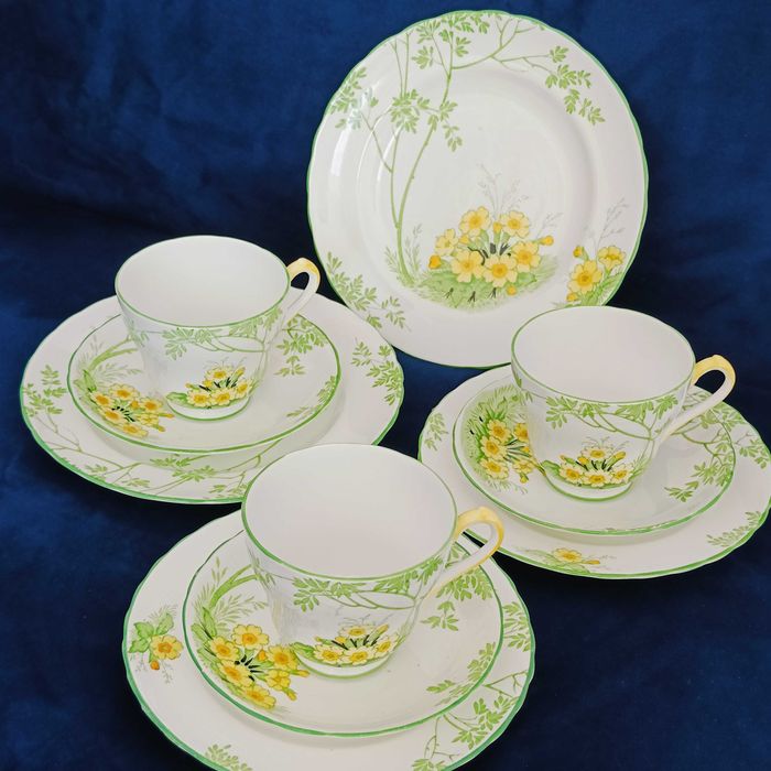 **PIERWIOSNKI**filiżanka porcelana New Chelsea 1936+