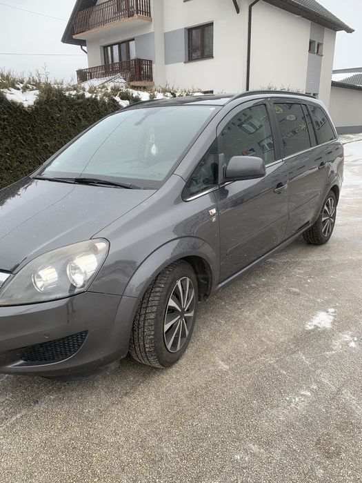 Opel zafira 1.7 CDTI 2010r