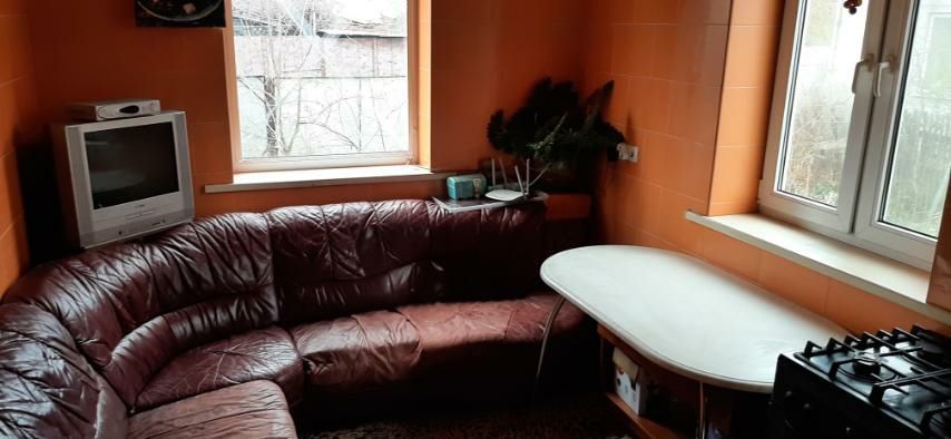 Продам дом в Мерефе при вьезде