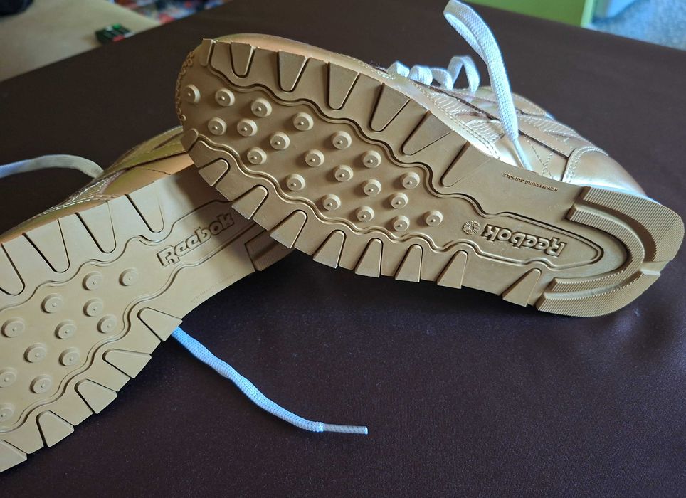 Buty sportowe Reebok Classic Leather BS8944 rozmiar 37, wkładka 24 cm