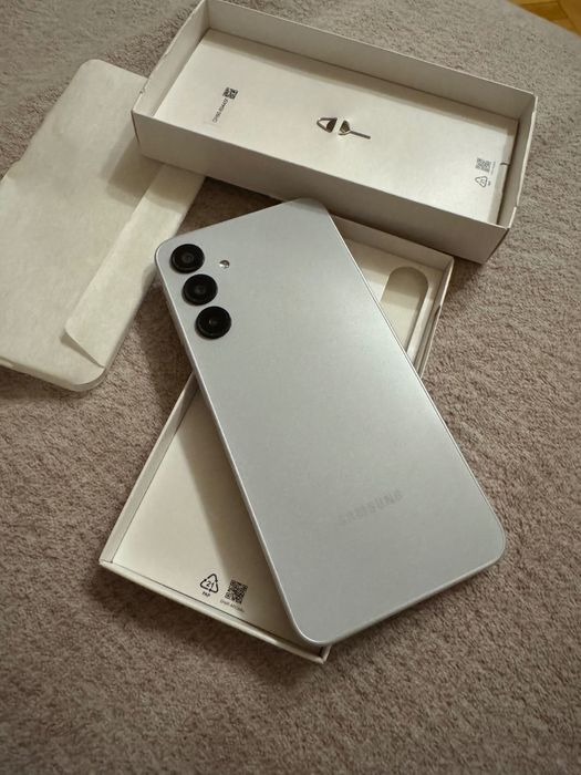 Новий мобільний телефон Самсунг А 16 128 Samsung A 16 128 gb