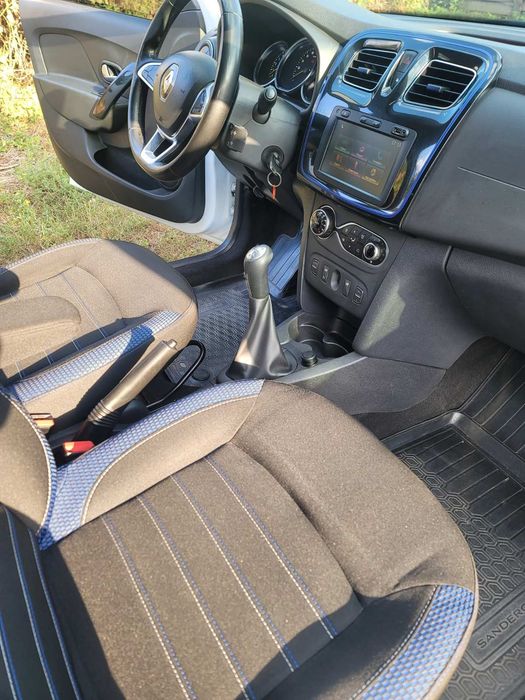 Авто Renault Sandero