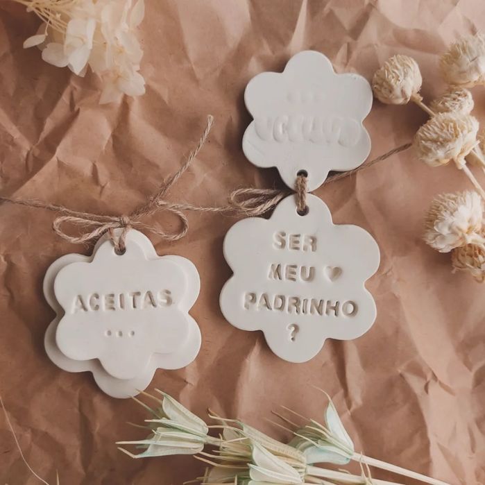 Peça em argila - pedido especial para madrinha e padrinho