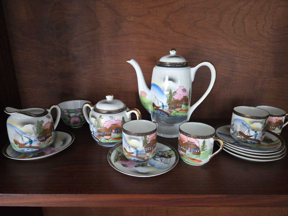 Serviço de Café Oriental Vintage em Porcelana