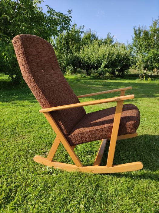 Fotel bujany tapicerowany fotel na płozach