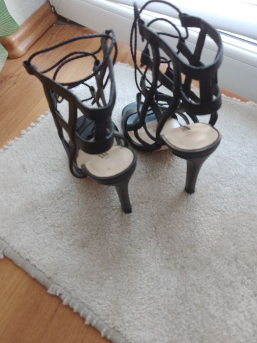 Buciki letnie wiązane ZARA 38