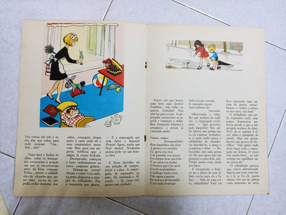 Livro infantil antigo com disco vinil   1973