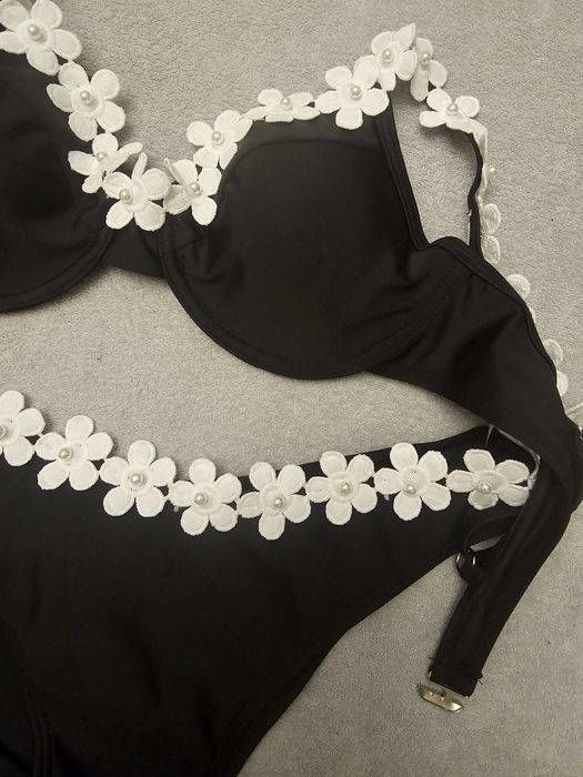 Kostium kąpielowy kwiatki 3d rozm M