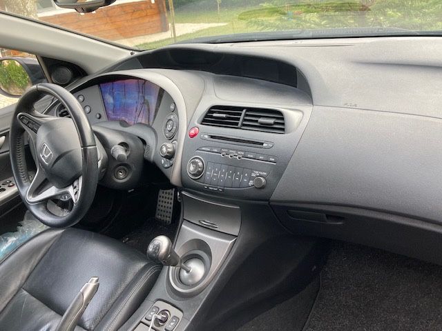 Honda civic 1.8 executive vtec