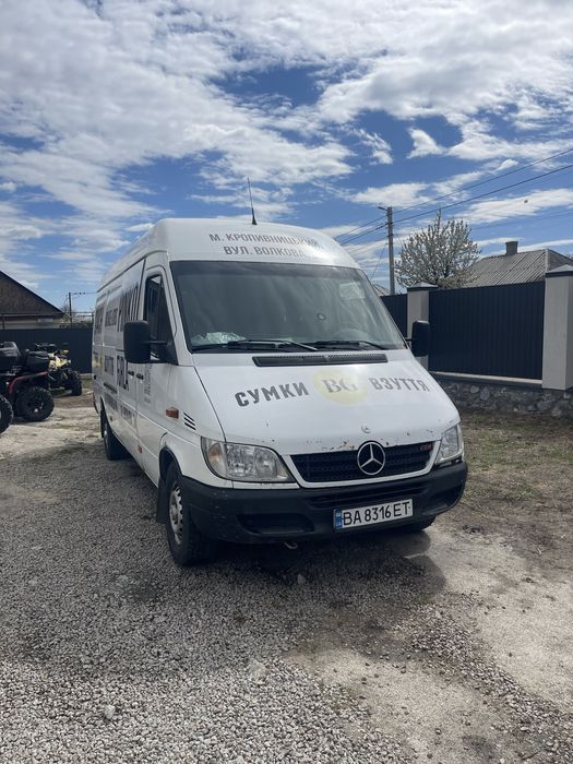 Mercedes Sprinter довга база 4.2м