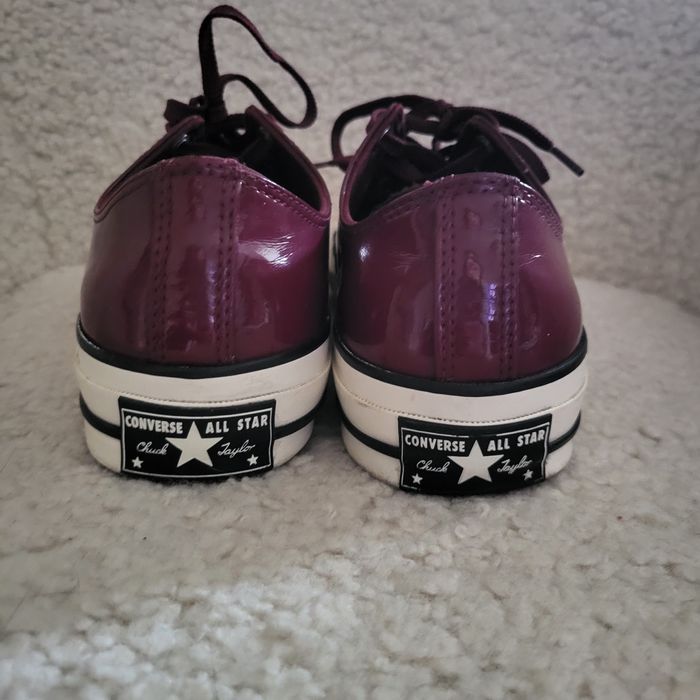 Trampki Converse Bordowe Lakierowane Niskie Unisex r 41.5 26.5 cm