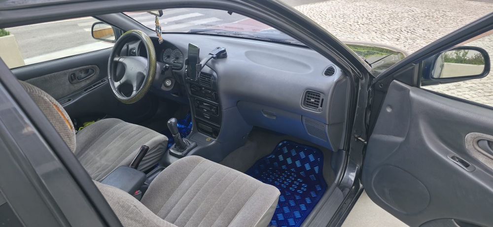 Mitsubishi colt 1.3i 1996