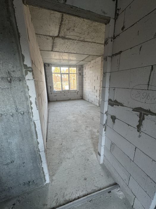 18130  $ Власна квартира в Деснянському районі Києва метро Лісова!