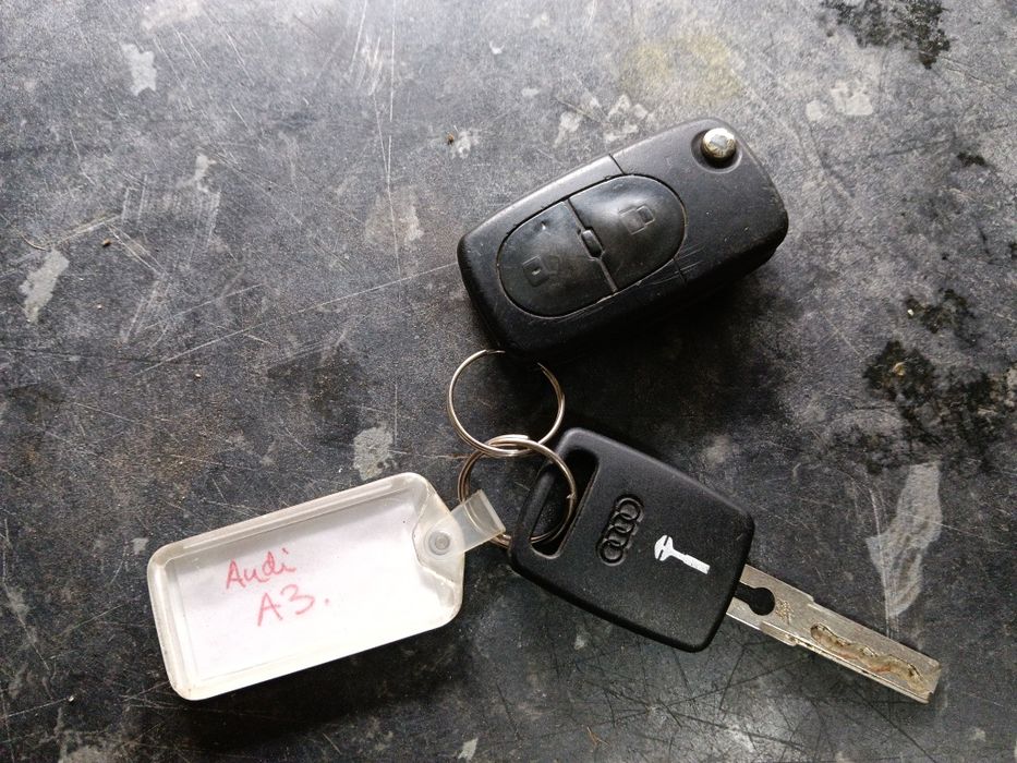 Vendo ou troco Audi A3 8L