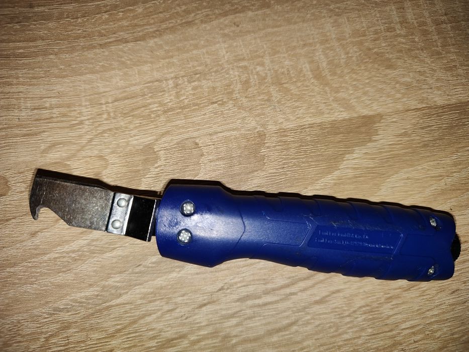 Nóż do ściągania izolacji Lux Tools