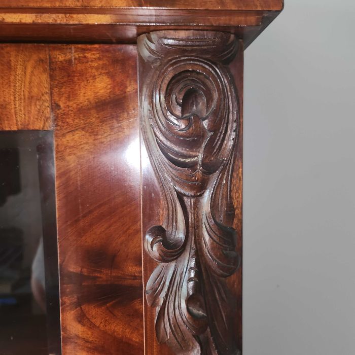 Sprzedam antyczną bibliotekę z litego drewna