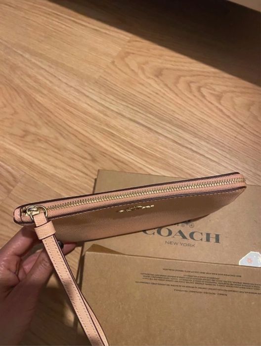 Clutch Coach rosa nova