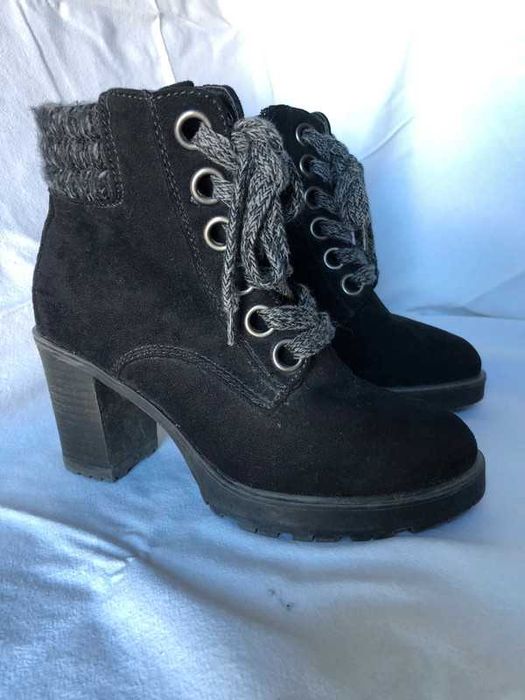 Botas de salto pretas