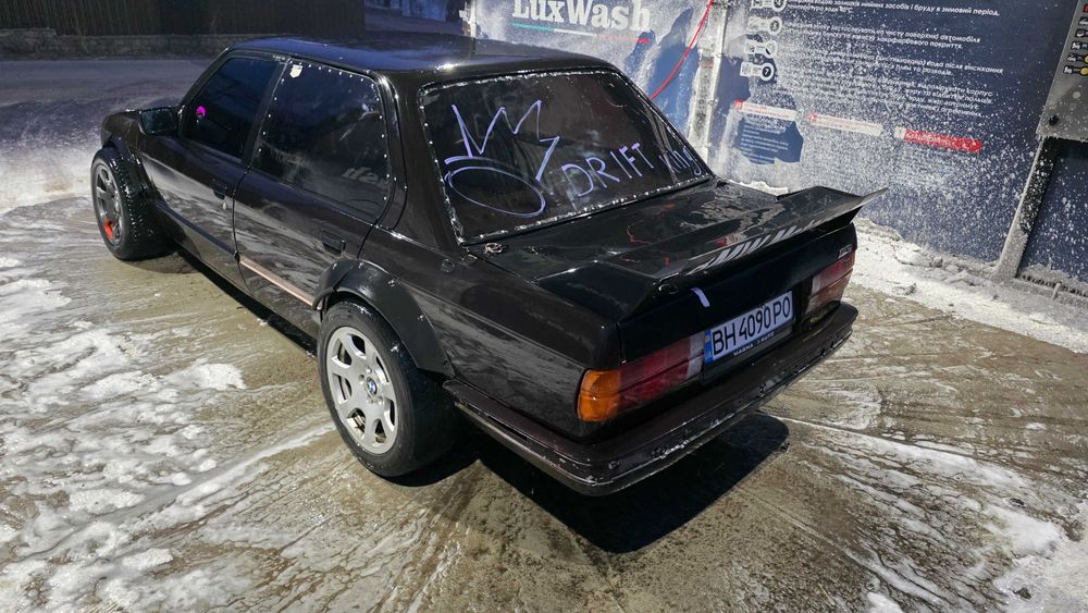 Дрифт корч BMW e30