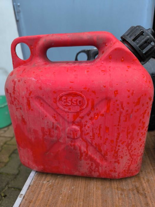 Pojemnik   5 litrów kanister - Aral