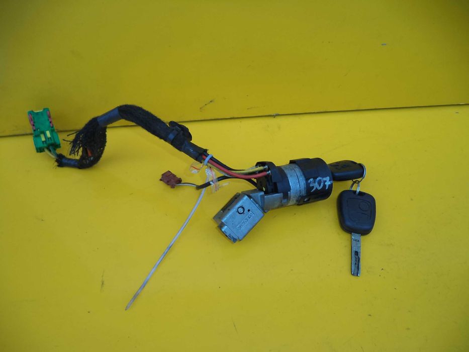 Замок зажигания Peugeot 307 Citroen C8 Fiat Ulysse 2      36353100