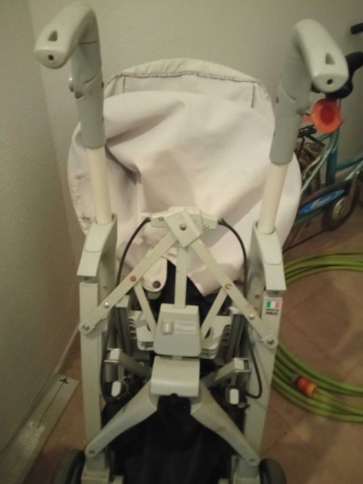 Vendo carrinho de bebé