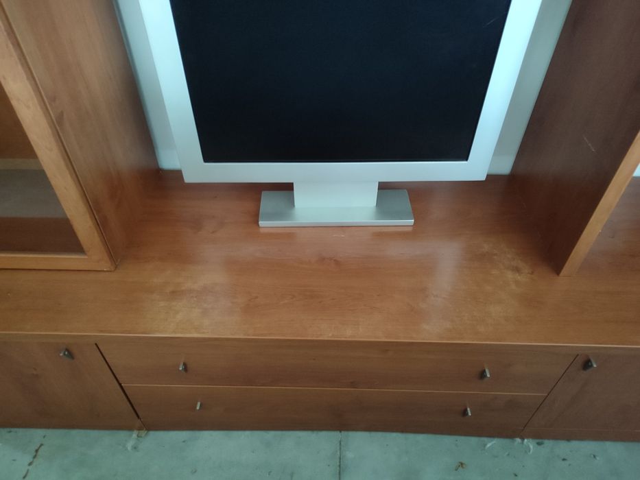 Móvel de sala com estante