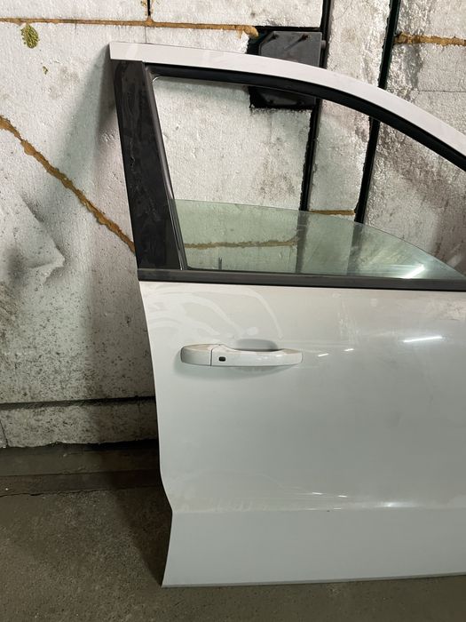 Двері Dodge Durango