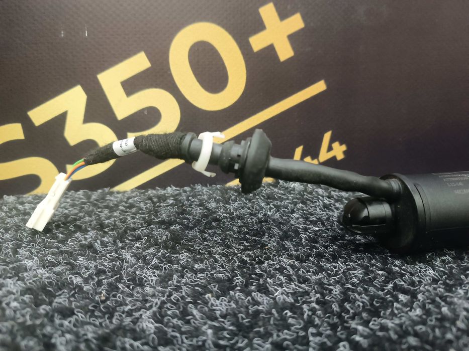 Амортизатор кришки скла багажника ляди BMW X5 G05  БМВ Х5 Г05