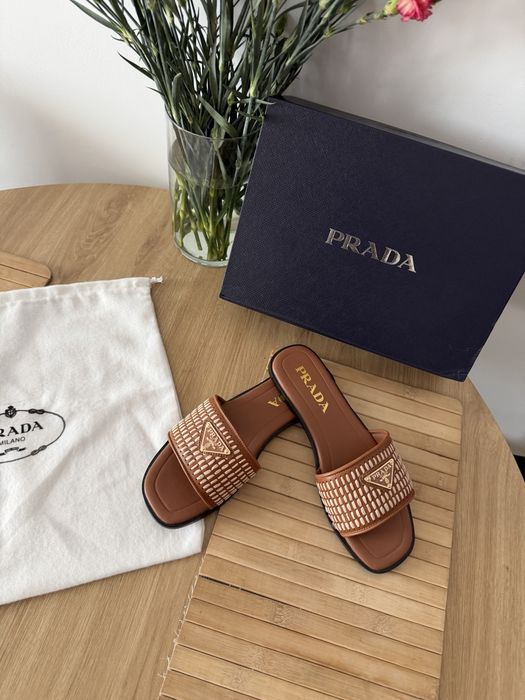 Klapki Prada Crochet Detalis Sandały