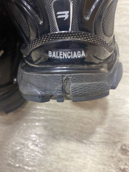BALENCIAGA runner
