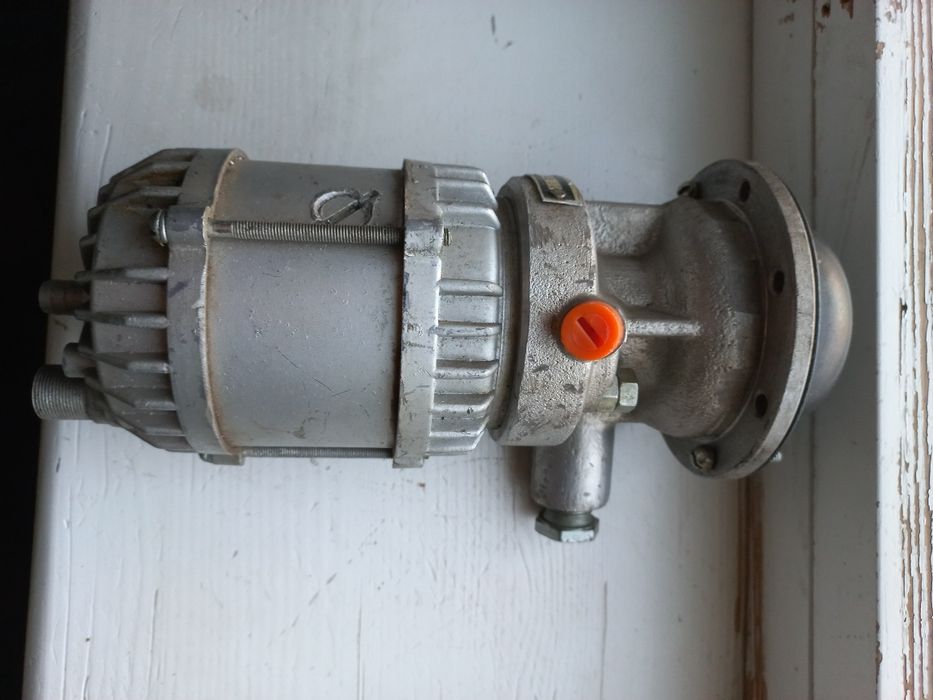 Насос паливного бака КрАЗ-260 БЦН б/у