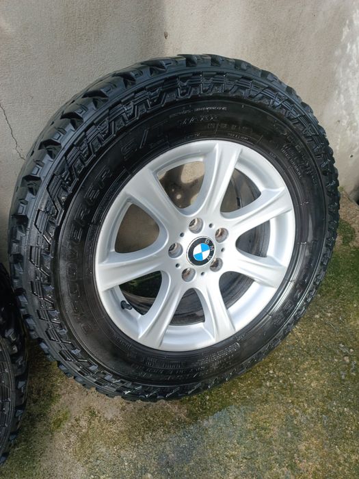 Jantes 17 Bmw com pneus usados para todo o terreno para despachar
