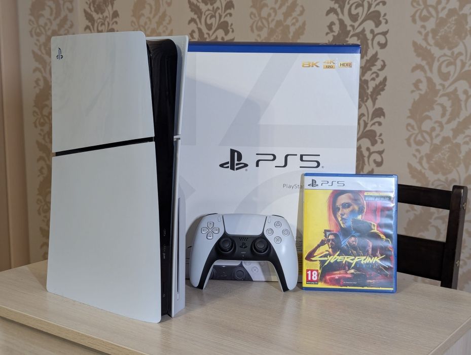 Playstation 5 slim Blu ray + Cyberpunk 2077