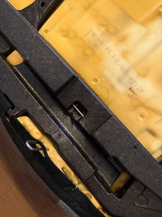 Kanapa / Siedzisko tył Toyota Corolla E21