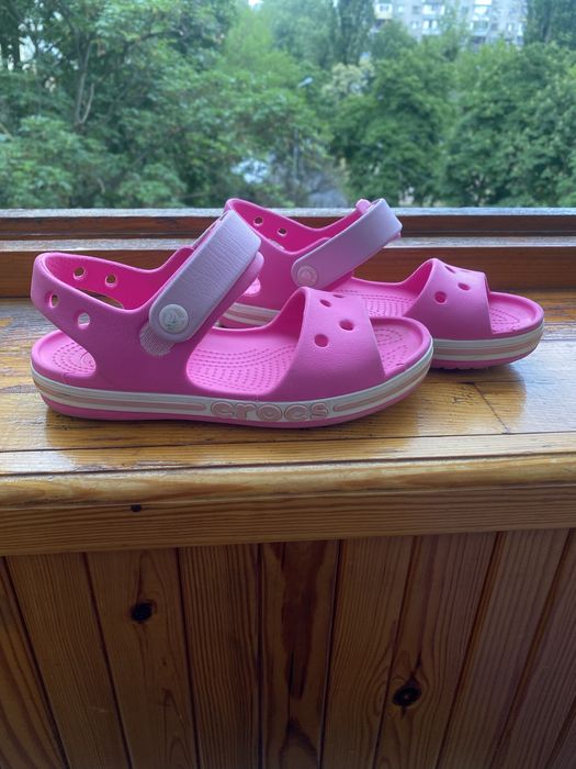 Сандалі crocs c12