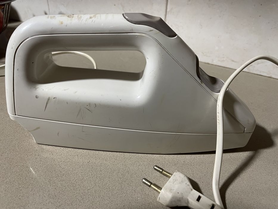 Faca electrica Moulinex - como nova, usada poucas vezes