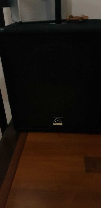 Coluna de Som Ativa DJ Wharfedale 15” – Grave Potente