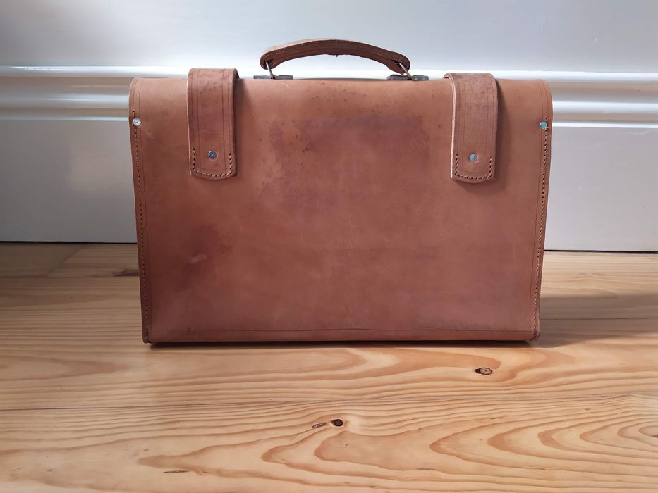 Pasta de documentos em pele