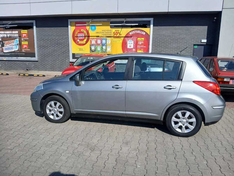 nissan tiida tekna