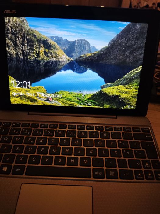 ASUS Transformer T101HA