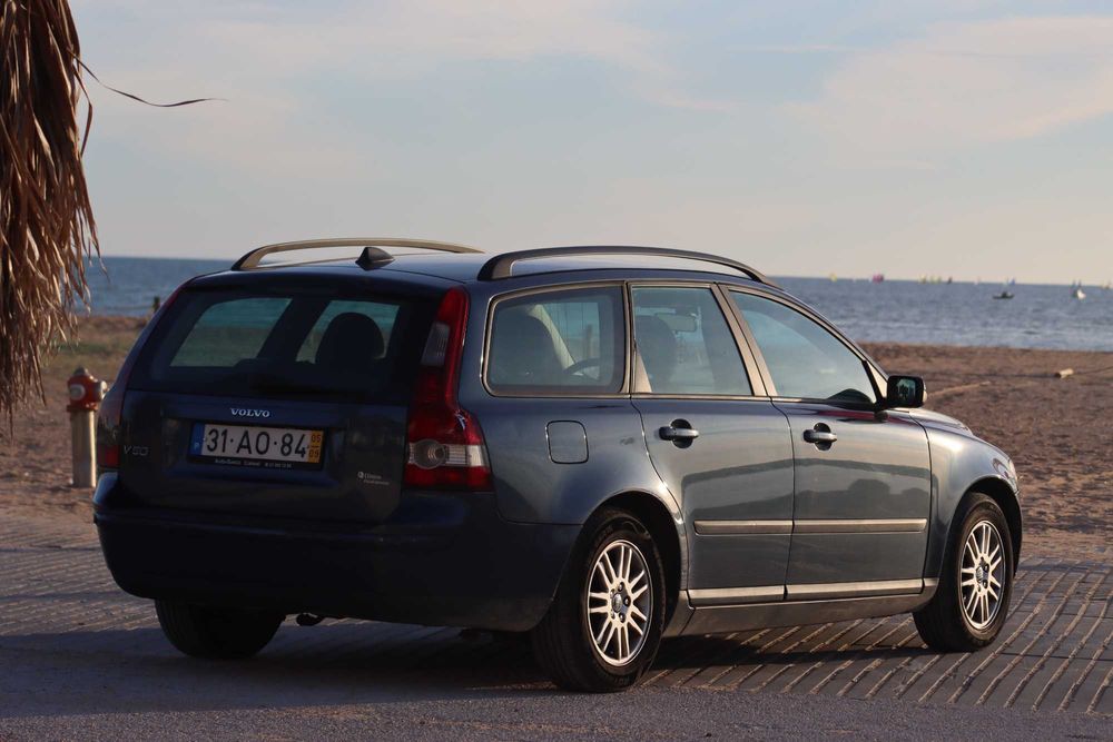 Volvo V50D - 2005 -  Segurança e Conforto Sueco