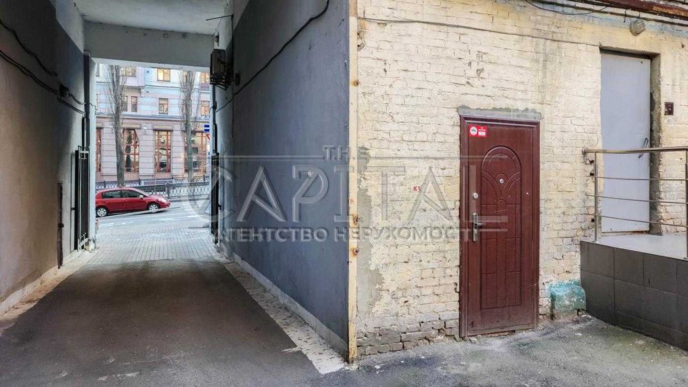 Продажа 4к Центр Чикаленка Пушкинская метро Театральная Шевченковский